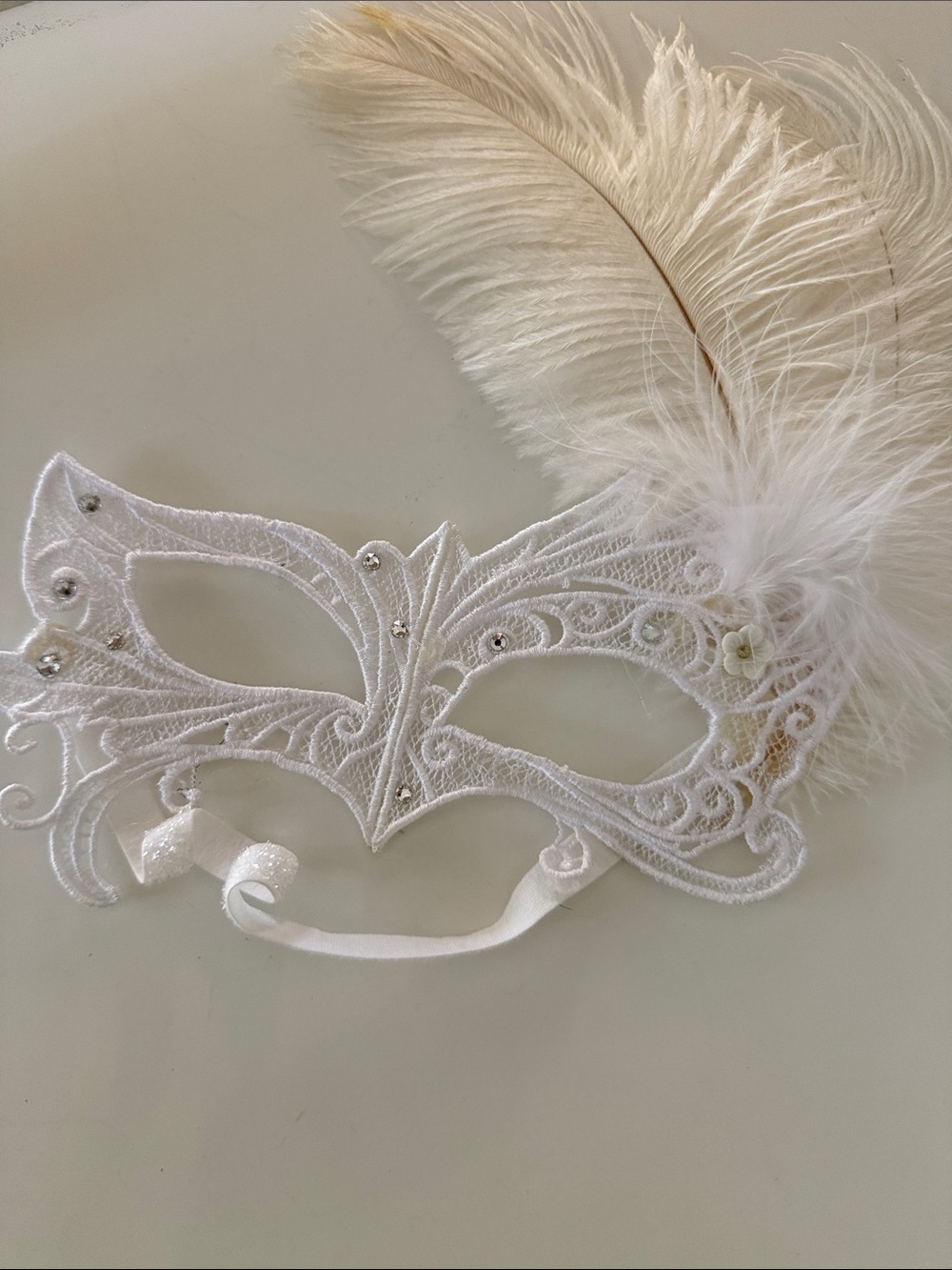 Handmade Swarovski Crystal Feather Masquerade Mask WHITE WITH PLUMES